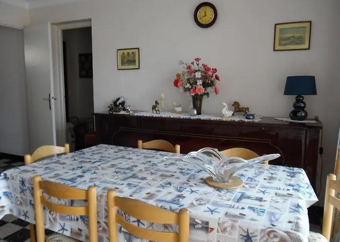 Spacieux T2 4 Pers. Avec Parking Proche A Canet-plage - Fr-1-696-120 Appartement Canet-en-Roussillon